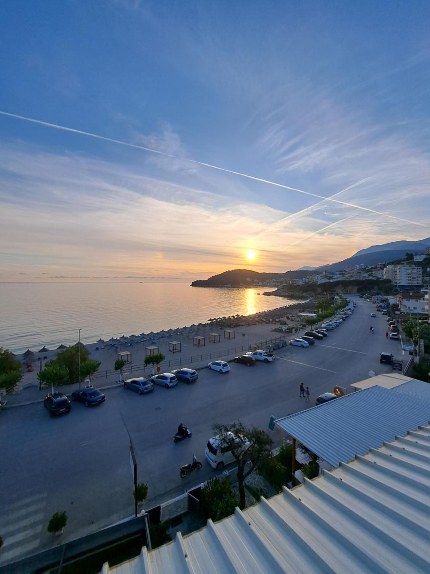 Dhima Hotel Химар Екстериор снимка